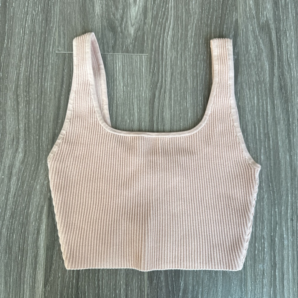 NEW Aritzia Light Pink Scupt Knit Tank